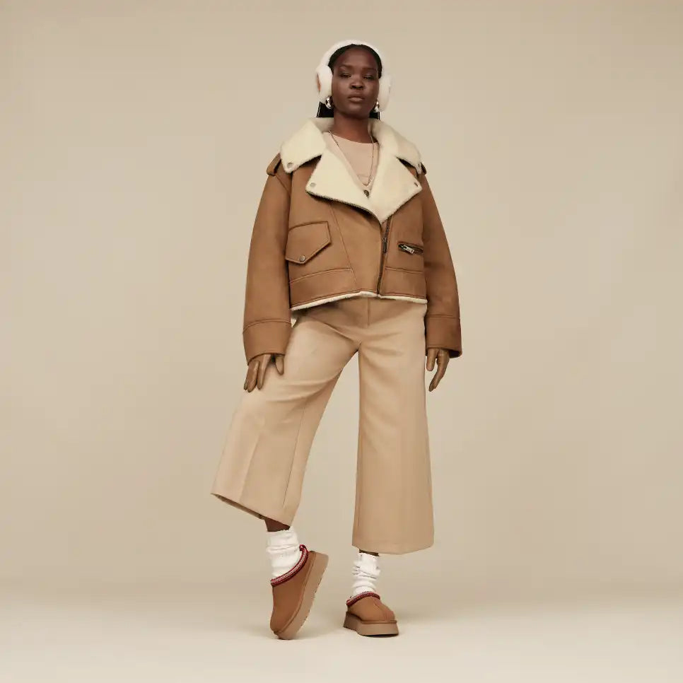 Papuci tip UGG cu platformă – Maro camel cu accente roșii